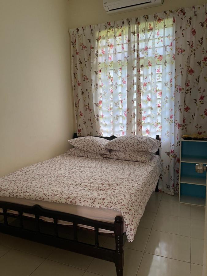 Magnolia 1 Homestay Kampung Kuala Besut ภายนอก รูปภาพ